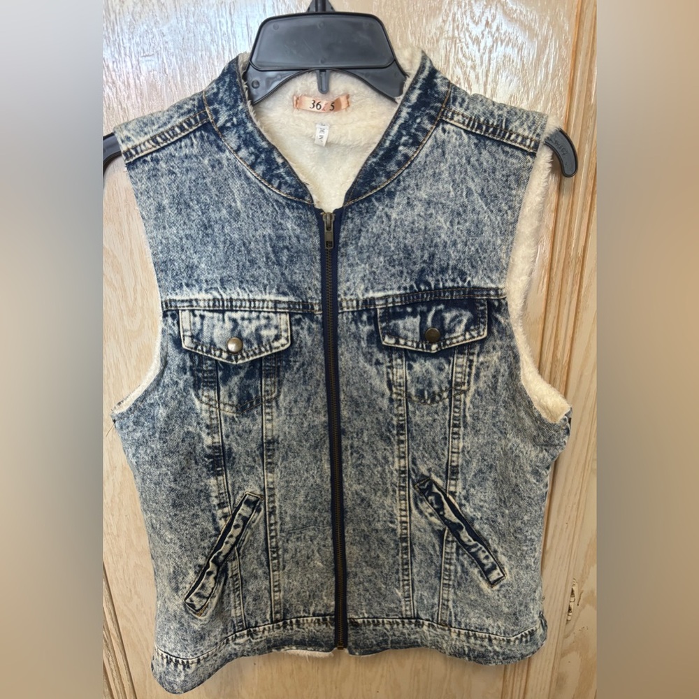 Denim Jean Sleeveless Vest with Sherpa Fleece‎ Lining